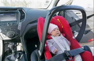 Как перевозить ребенка в машине на переднем сиденье