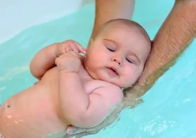 Можно ли купаться после родов
