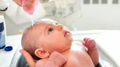 Как умывать новорожденного ребенка