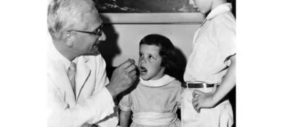 Кто создал прививку от полиомиелита