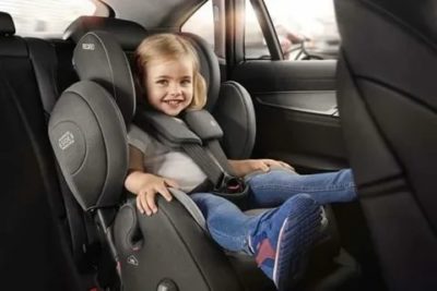 Можно ли возить ребенка 8 лет на переднем сидении