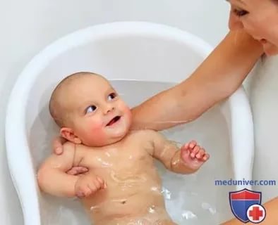 Как правильно мыть ребенка